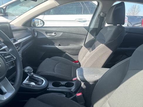 Used 2020 Kia Forte LXS image 28