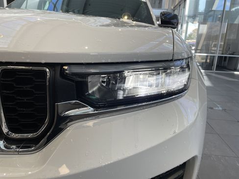 New 2025 Jeep Grand Cherokee Laredo X w/ Luxury Tech Group I image 7