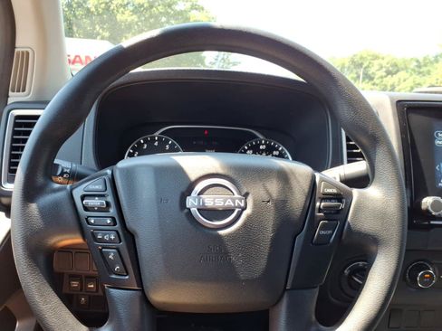 Certified 2023 Nissan Frontier SV w/ Tow Package AWD/4WD image 23