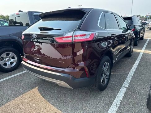 Used 2023 Ford Edge SEL w/ Convenience Package AWD/4WD image 3
