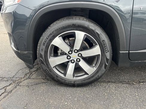 Used 2020 Chevrolet Traverse LT w/ LT Premium Package image 10