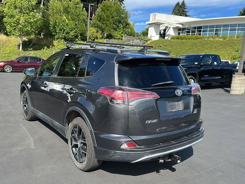 Used 2016 Toyota RAV4 SE AWD/4WD image 2