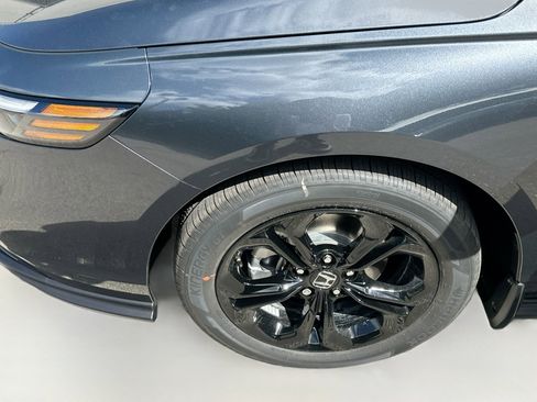 New 2025 Honda Accord SE image 25