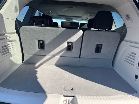 Used 2026 GMC Acadia Denali w/ Super Cruise Package image 25