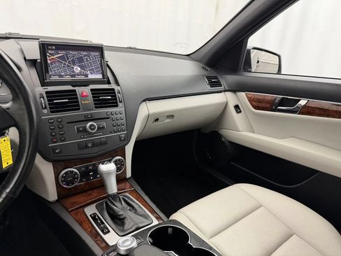 Used 2011 Mercedes-Benz C 300 4MATIC Sedan image 15