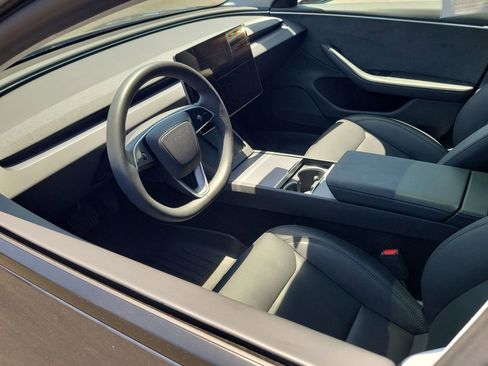Used 2025 Tesla Model 3 Long Range AWD/4WD image 10
