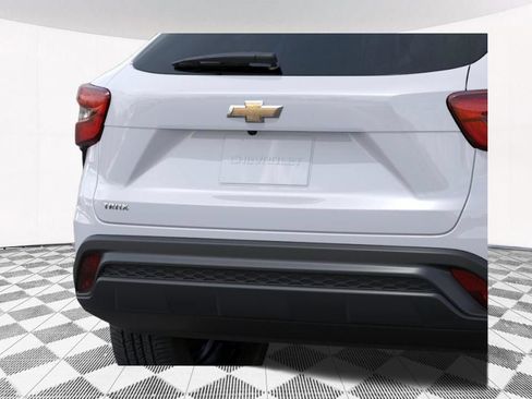 New 2026 Chevrolet Trax LS FWD image 21
