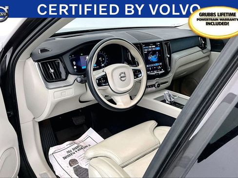 Certified 2023 Volvo XC60 B5 Ultimate w/ Climate Package image 18