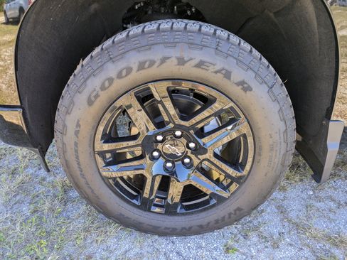 Used 2026 Chevrolet Silverado 1500 Custom w/ Turbomax Blackout Package AWD/4WD image 11