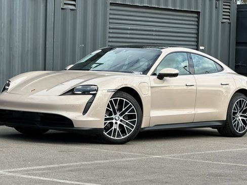 Used 2022 Porsche Taycan image 1