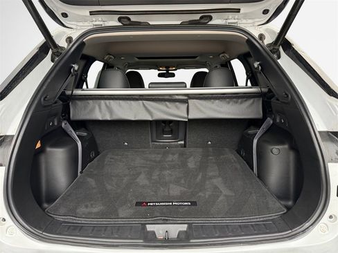 Used 2024 Mitsubishi Outlander SE image 25