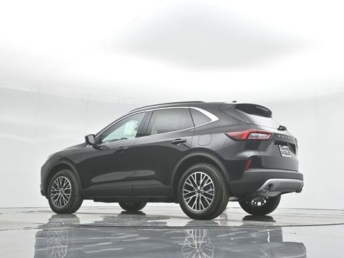 New 2025 Ford Escape SE image 47