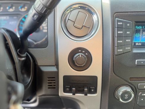 Used 2013 Ford F150 XLT w/ Luxury Equipment Group image 18