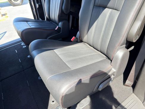 Used 2019 Dodge Grand Caravan GT w/ Safety Sphere Group FWD image 24