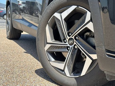 Used 2023 Hyundai Tucson Limited FWD image 2