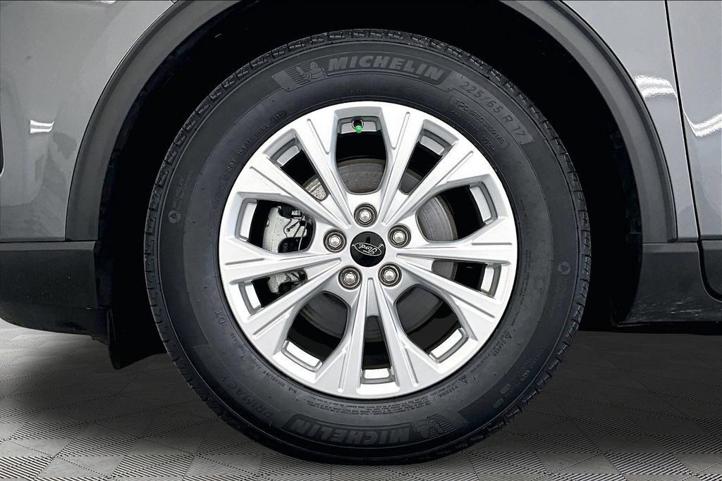 Used 2024 Ford Escape Active w/ Tech Pack #2 FWD image 9