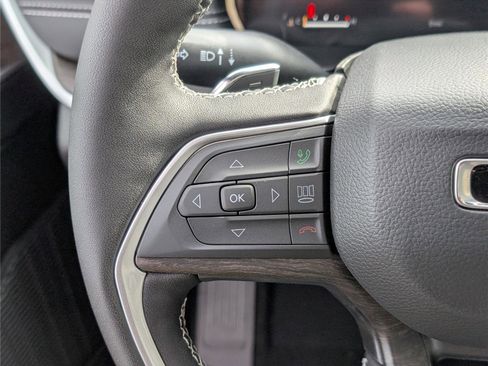 New 2025 Jeep Grand Cherokee Limited image 17