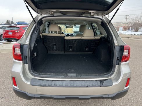 Used 2016 Subaru Outback 3.6R Limited image 20
