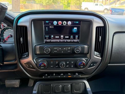 Used 2017 GMC Sierra 2500 SLT w/ All-Terrain HD Package AWD/4WD image 17