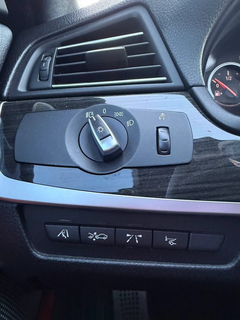 Used 2013 BMW M5 RWD image 32