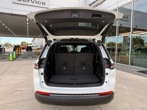 New 2026 Jeep Grand Cherokee L Limited AWD/4WD image 36
