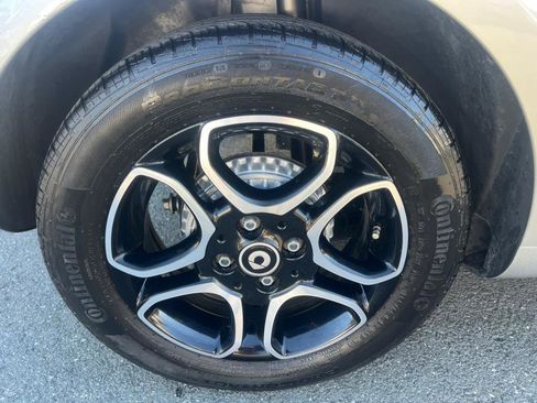 Used 2018 smart fortwo electric drive image 41