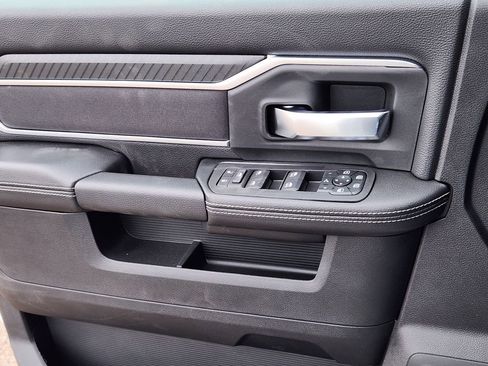 New 2026 RAM 2500 Big Horn AWD/4WD image 6