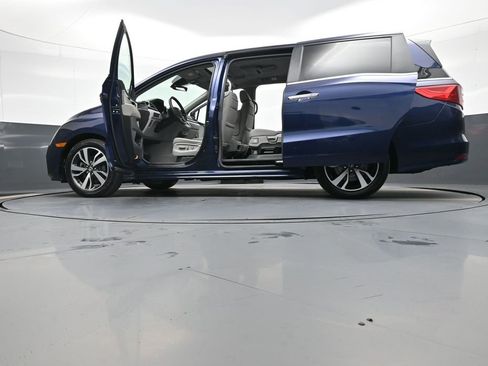 Certified 2023 Honda Odyssey Touring image 52