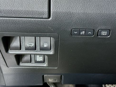 Used 2013 Lexus RX 450h FWD image 16