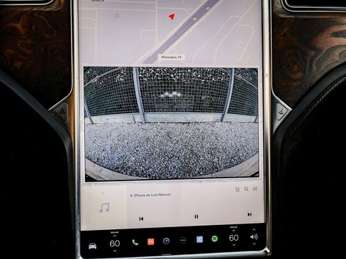 Used 2017 Tesla Model X 75D image 24