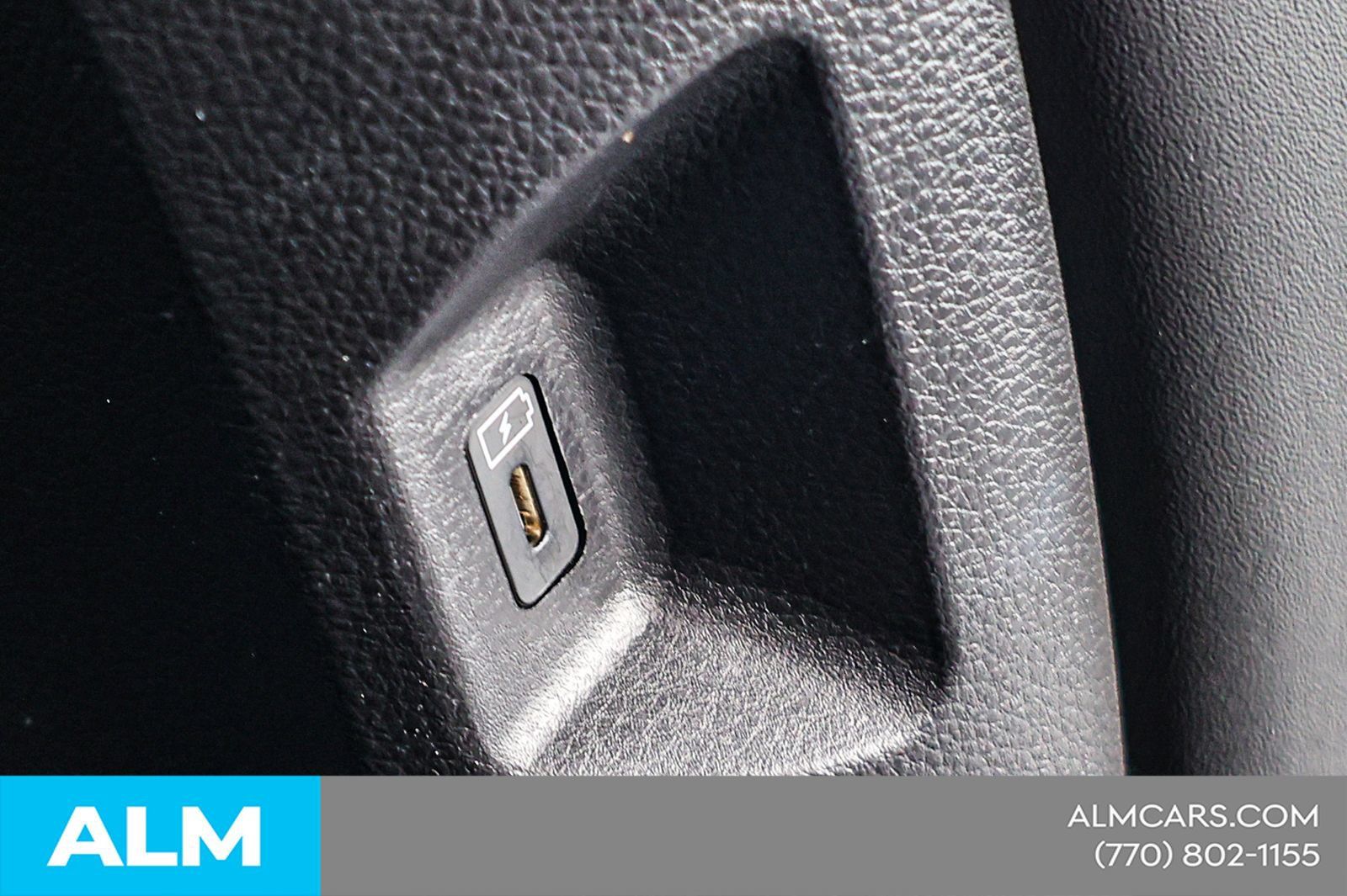Used 2025 Kia Carnival FWD image 45