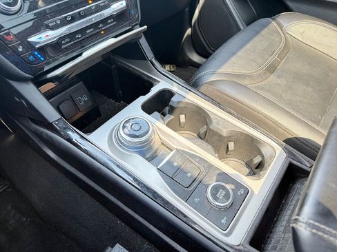 Used 2022 Ford Explorer ST w/ Equipment Group 401A AWD/4WD image 21