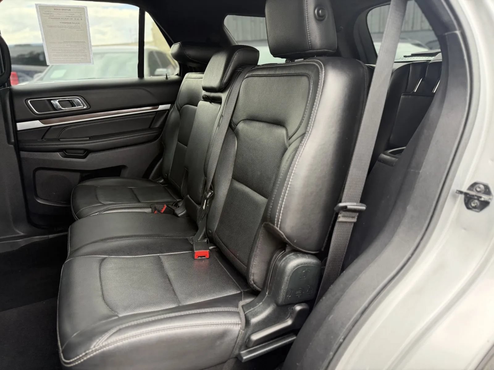 Used 2019 Ford Explorer Limited w/ Class III Trailer Tow Package FWD image 16