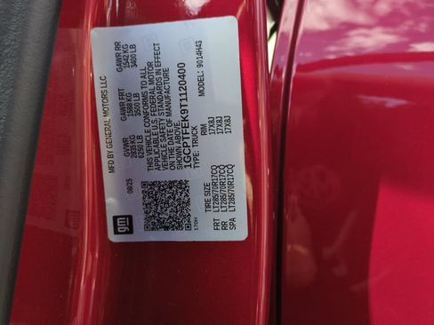 Used 2026 Chevrolet Colorado ZR2 w/ Technology Package AWD/4WD image 38