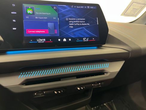 Used 2026 BMW M235i xDrive w/ Technology Package image 28