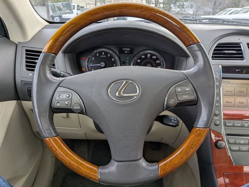 Used 2010 Lexus ES 350 image 18