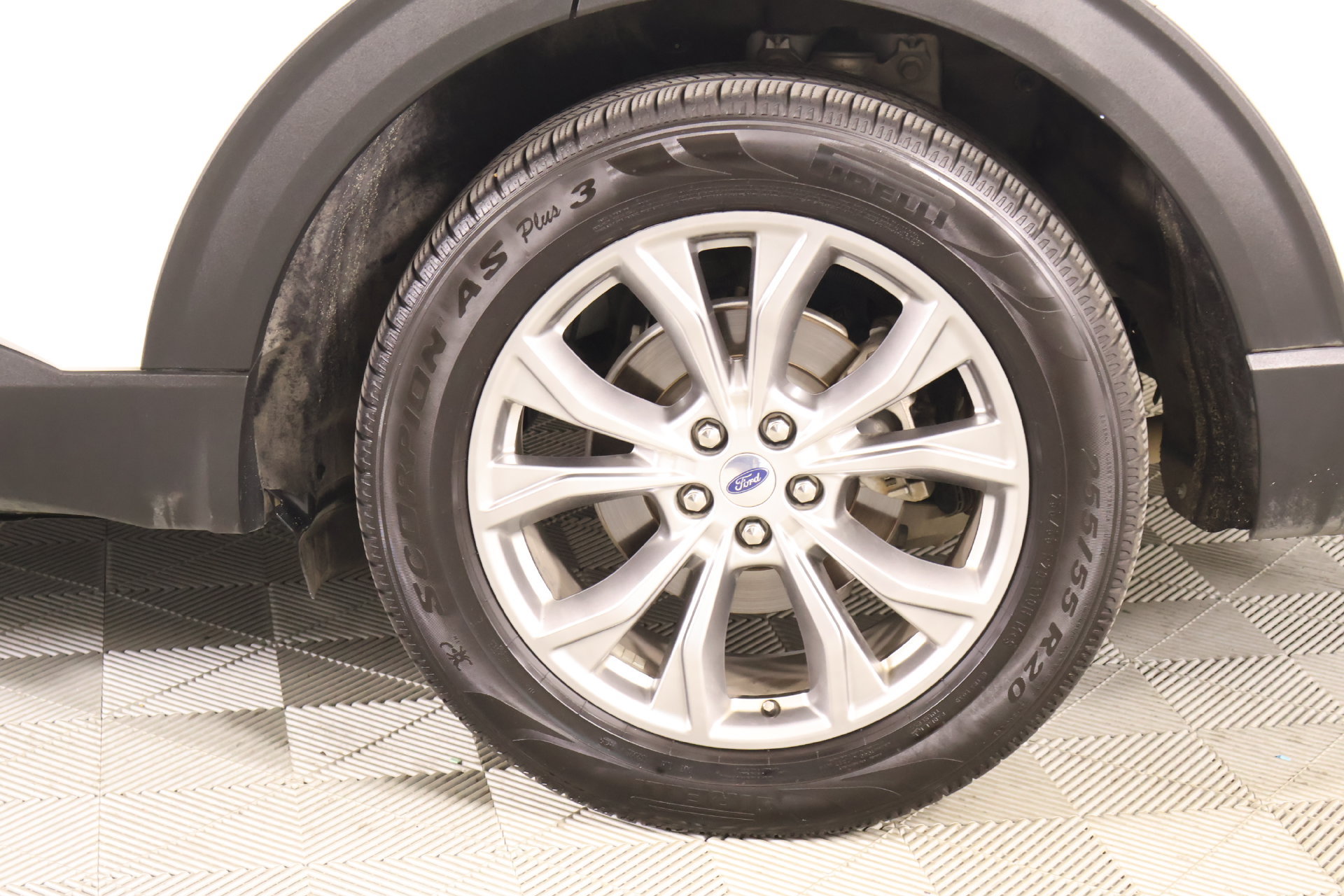 Used 2022 Ford Explorer Limited w/ Equipment Group 301A RWD image 21