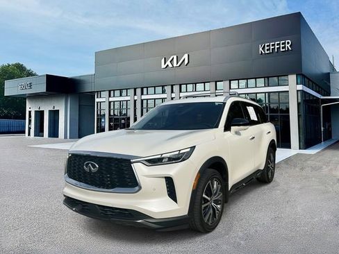 Used 2023 INFINITI QX60 Sensory w/ Cargo Package AWD/4WD image 1