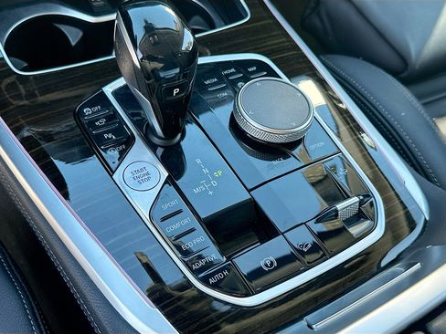 Used 2020 BMW X7 xDrive40i w/ Premium Package image 17