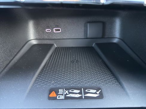 New 2026 Chevrolet Traverse RS w/ LPO, Floor Liner Package AWD/4WD image 44