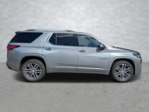 Used 2023 Chevrolet Traverse High Country image 4
