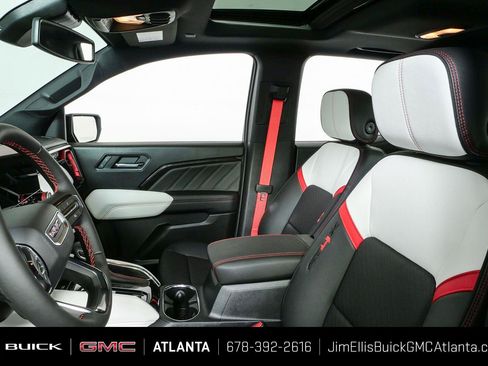 New 2026 GMC Canyon AT4X w/ LPO, Black Badging Package AWD/4WD image 5