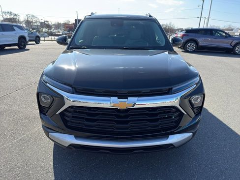 New 2026 Chevrolet TrailBlazer LT w/ Convenience Package image 2