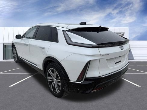 Certified 2024 Cadillac Lyriq Luxury image 4