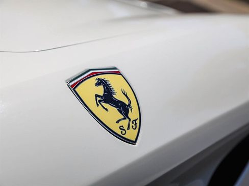 Used 2015 Ferrari California T RWD image 19