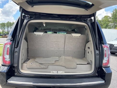 Used 2018 GMC Yukon Denali image 16