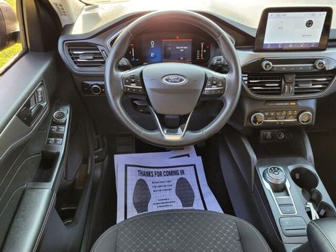 Used 2024 Ford Escape Active image 8