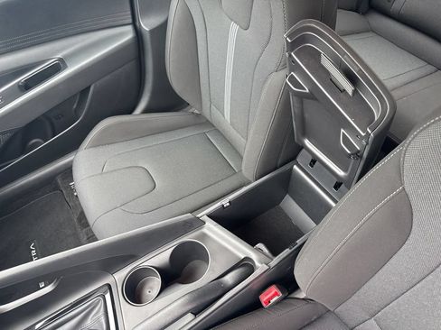 Certified 2026 Hyundai Elantra SE FWD image 29