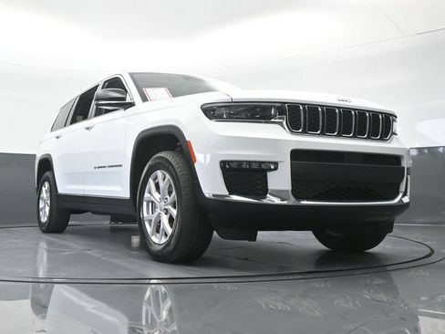 Used 2023 Jeep Grand Cherokee L Limited AWD/4WD image 68