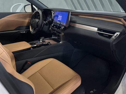 Certified 2026 Lexus RX 350 Premium w/ Accessory Package (Z1) image 29